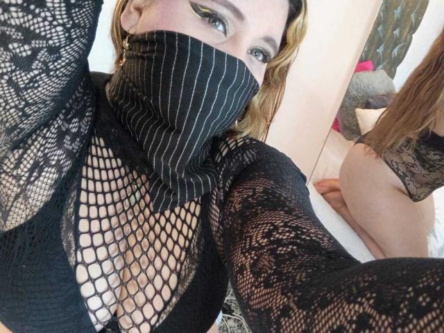 SalmaAzaman - Live porn &amp; sex cam - 25712809