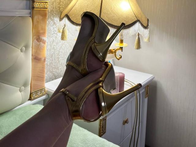 AriaOn - Élő pornó és szexkamera - 25714877