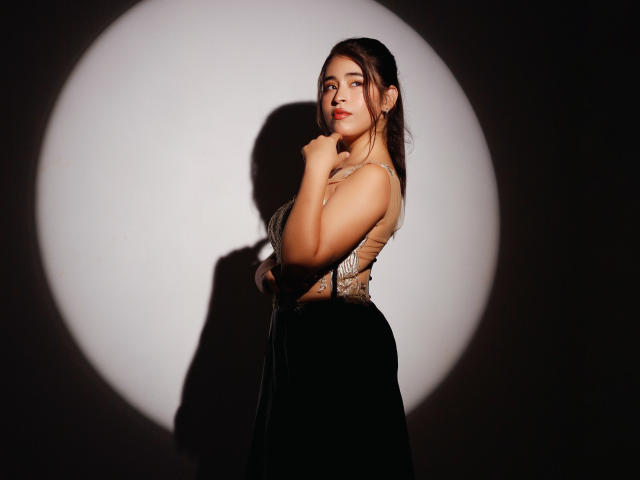 EmiliaSummer - Live porn &amp; sex cam - 25714973