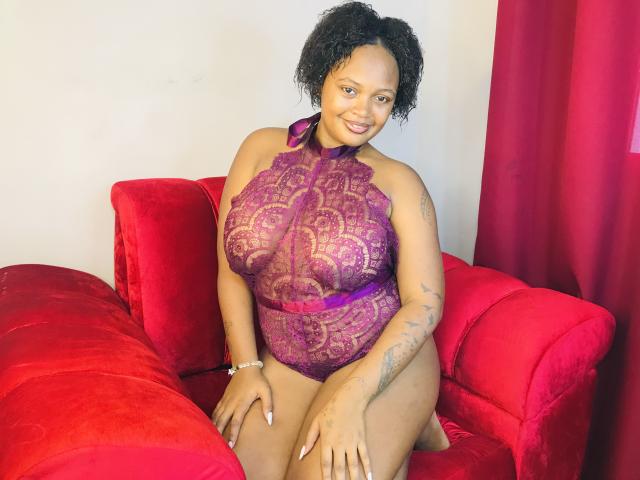 AlyciaLaJolie - Live porn &amp; sex cam - 25715973