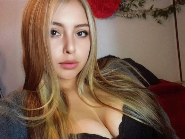 Aradiia - Live sexe cam - 25716525