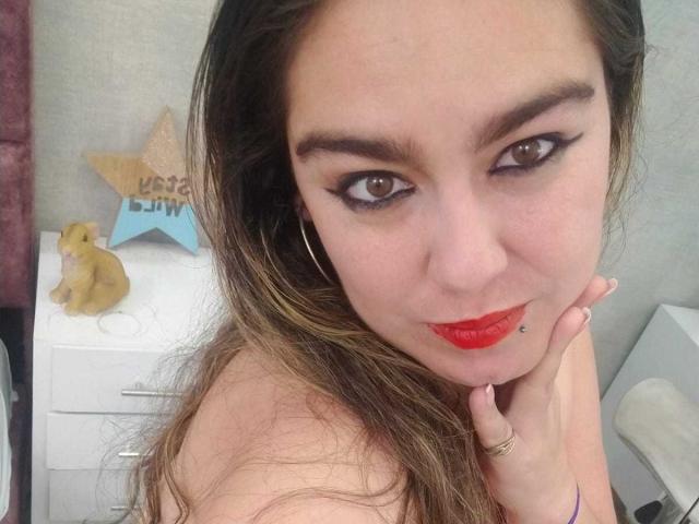 TaylorNova - Live porn &amp; sex cam - 25718237