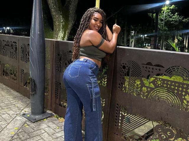 ZairaWarner - Live porn &amp; sex cam - 25719553