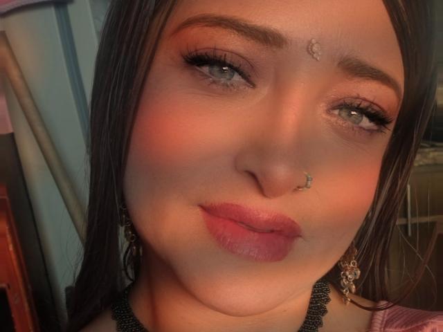 AlessadraJones - פורנו בשידור חי ומצלמת סקס - 25720069