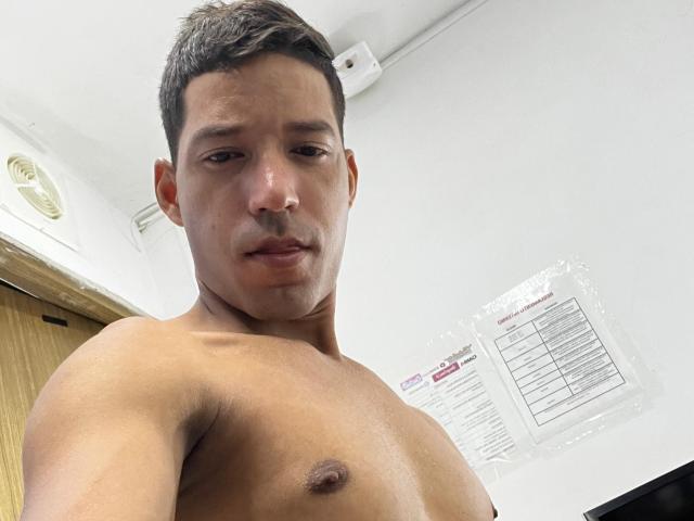 ManoloCardona - Live porn &amp; sex cam - 25721113
