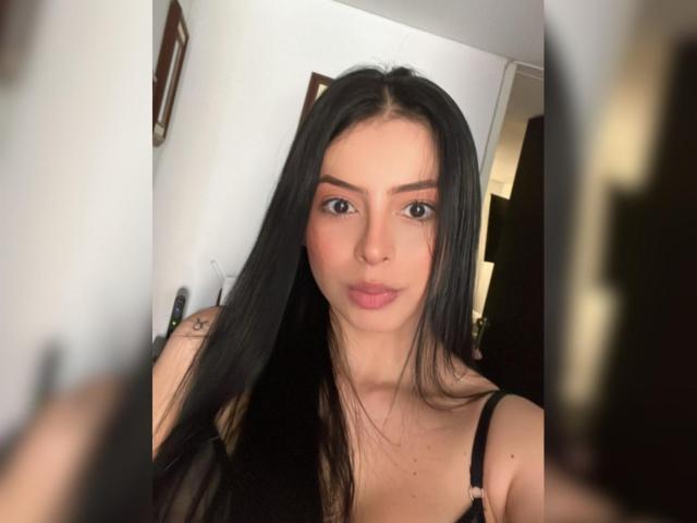 IsabellaJames - Porno na żywo i seks kamera - 25724813