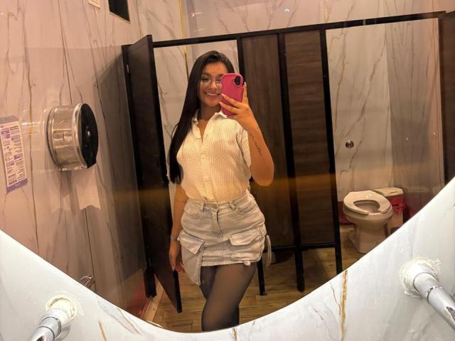 AlessiaFerry - Live porn &amp; sex cam - 25727293