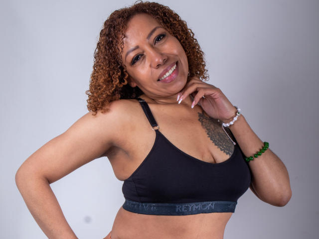 AryFoxy - Sexe cam en vivo - 25728909