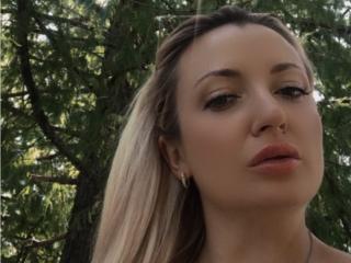 MillaLatvia - Live porn &amp; sex cam - 25733893