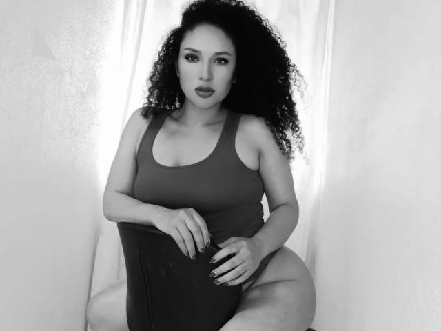 CarlaMuille - Live porn &amp; sex cam - 25740309