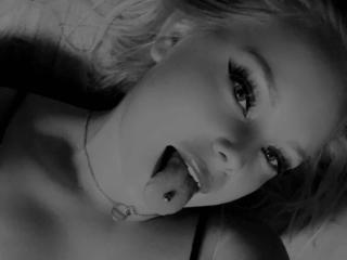 CherryDeluxe-hot - Live porn &amp; sex cam - 25740593