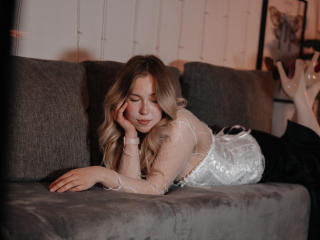 LanaRoselle - Sexe cam en vivo - 25745297