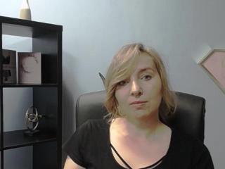 SadieFirt - сексуальная веб-камера в реальном времени - 25751605