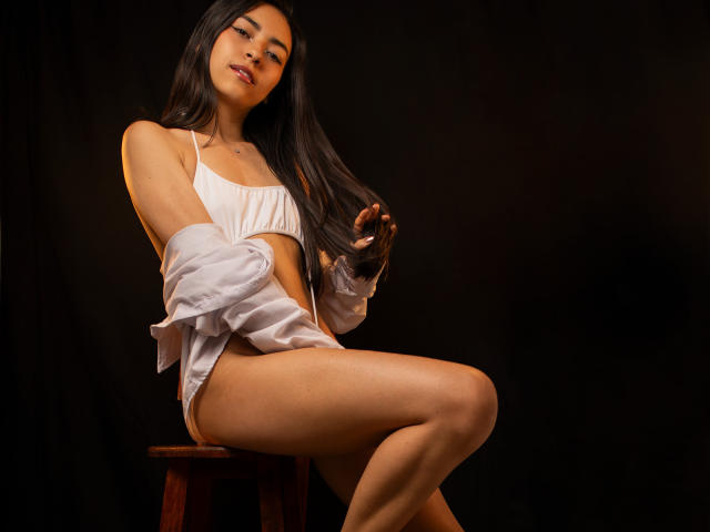 CanelleGarces - Live porn &amp; sex cam - 25752621