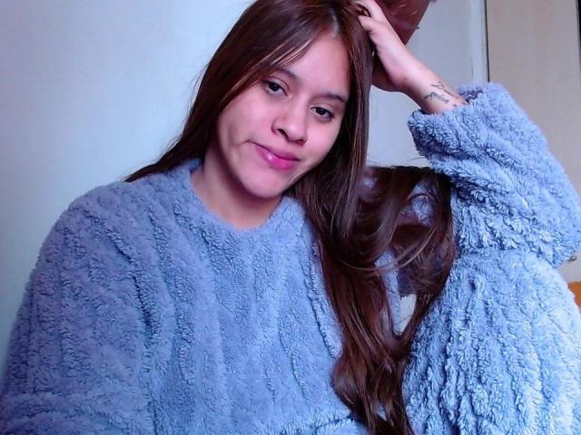 BelletinaXx - Live porn &amp; sex cam - 25752945