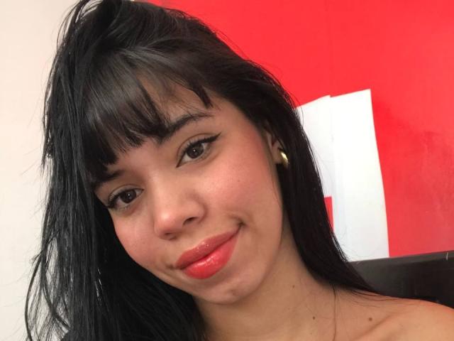 EmaGarces - Live porn &amp; sex cam - 25757845