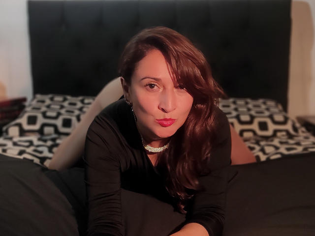 CharloteHarperr - Live sex cam - 25758821