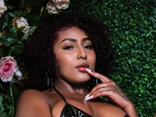 AmberQueeny - Live sex cam - 25758861