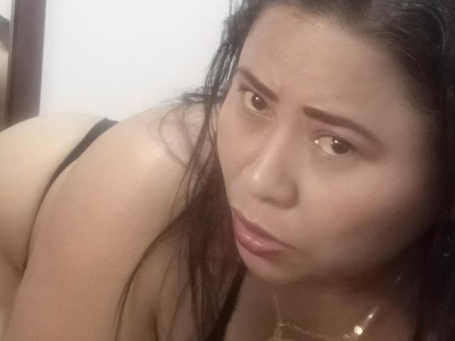 MiaSalomeChaude - Live porn &amp; sex cam - 25759285