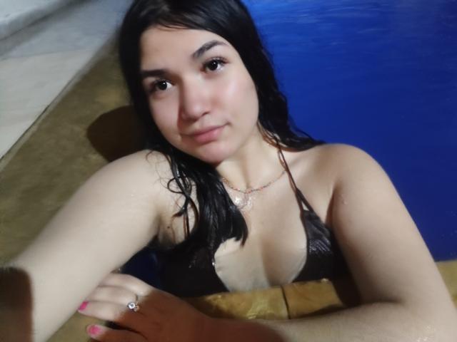 AmyRousse - Live Sex Cam - 25765745
