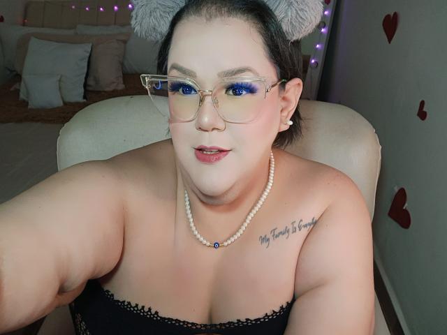 GiannaMorrys - Live porn &amp; sex cam - 25766077