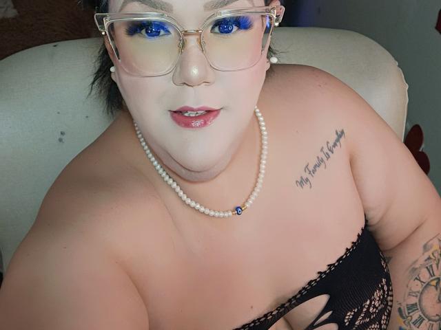 GiannaMorrys - Live porn &amp; sex cam - 25766093