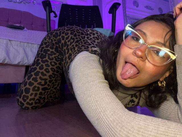 AlisonFiisher - פורנו בשידור חי ומצלמת סקס - 25766313