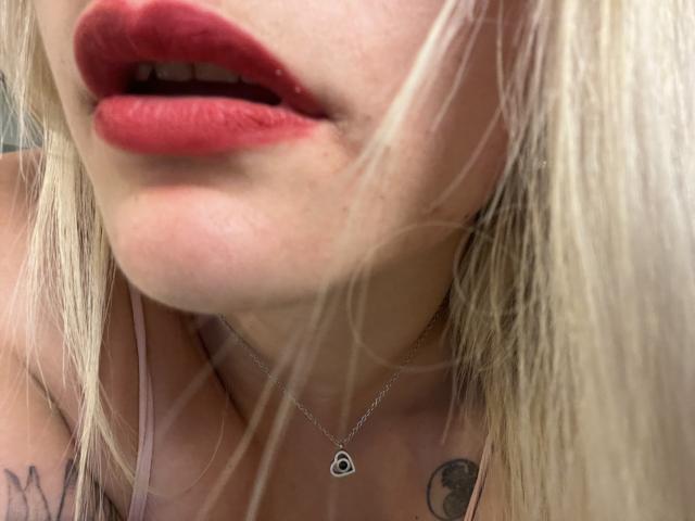 AtheneaRossi - Live porn &amp; sex cam - 25774573