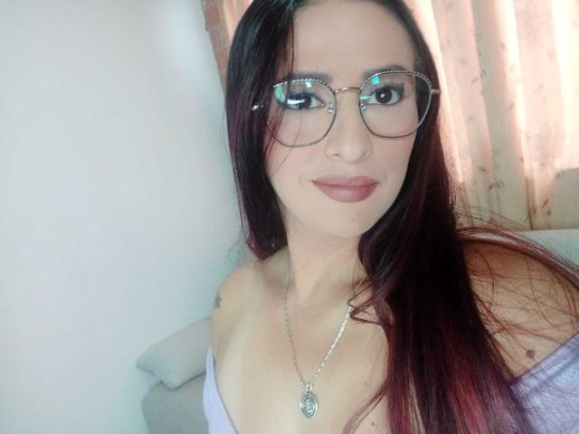 DylaraCollins - Live sex cam - 25775101