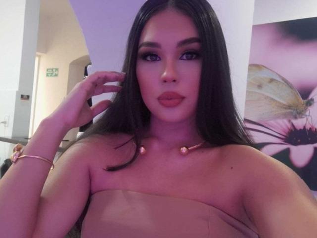 CarolineWill - Live porn &amp; sex cam - 25779425