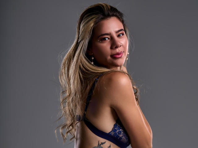 RileySwet - Camera khiêu dâm &amp; quyến rũ trực tiếp - 25780093