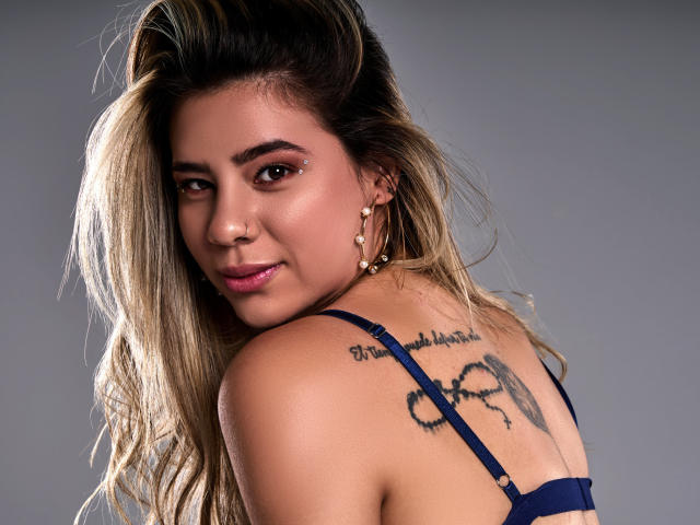 RileySwet - Live porn &amp; sex cam - 25780097