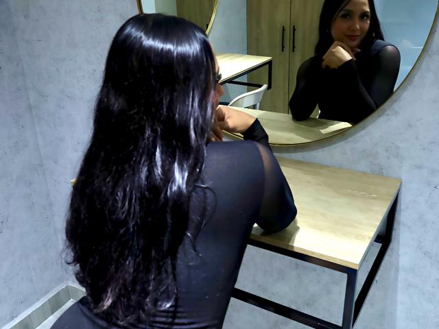 SofiaJames - Live porn &amp; sex cam - 25793101