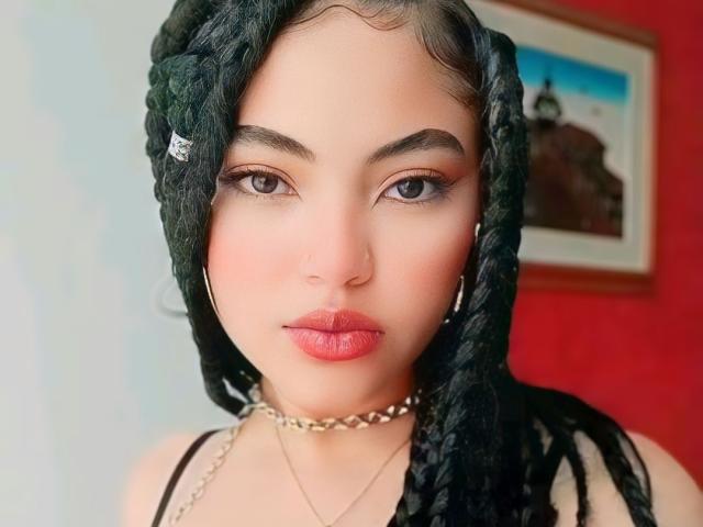 SammyHills69 - Live Sex Cam - 25800281