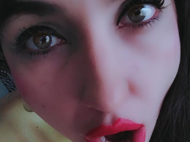 LuluFrancaise - Live sex cam - 25804953