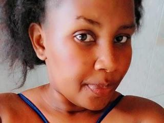 QueenSilvy69 - Live sex cam - 25810541