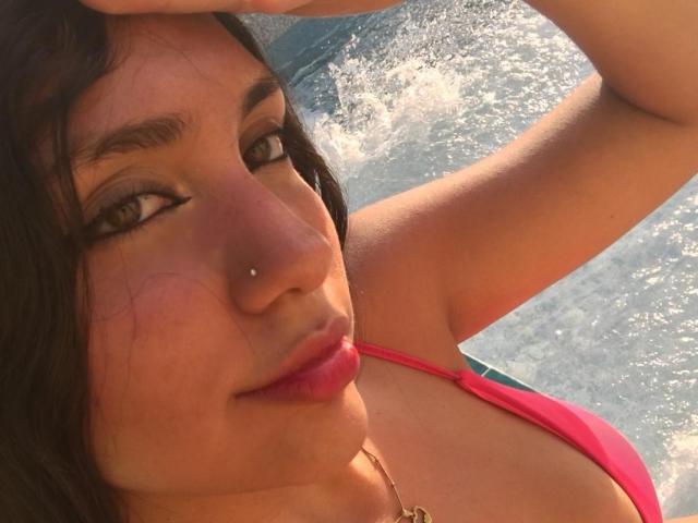 EmmaRubis - Live porn &amp; sex cam - 25814565