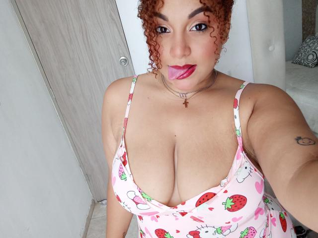 YeraCarey - Live porn &amp; sex cam - 25814777