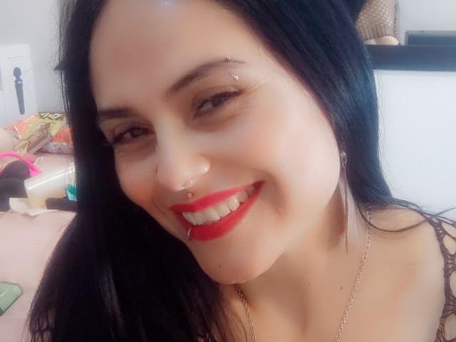 CharlotteCrofort - Live sexe cam - 25815009