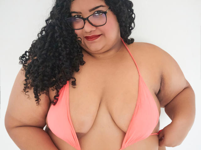 MileyCollins - Live porn &amp; sex cam - 25817073