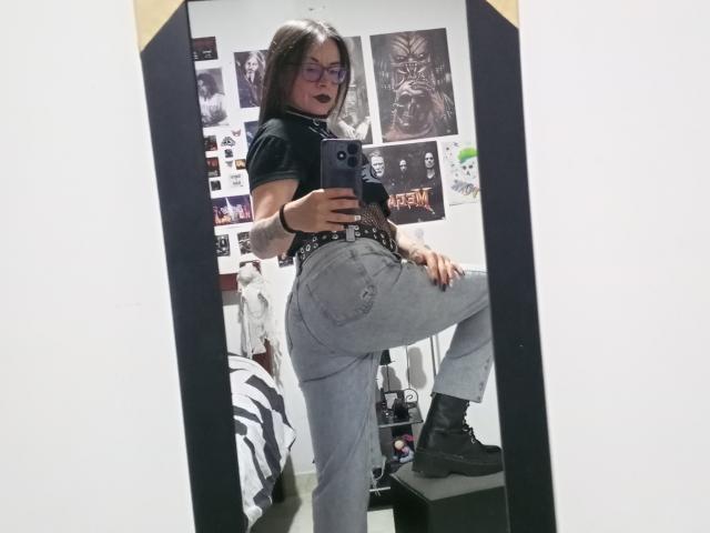 EvangelineJones - Live porn &amp; sex cam - 25818093