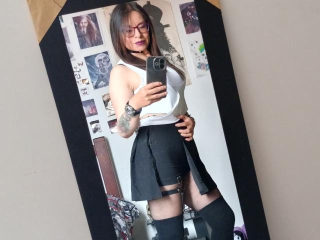 EvangelineJones - Live porn &amp; sex cam - 25818101