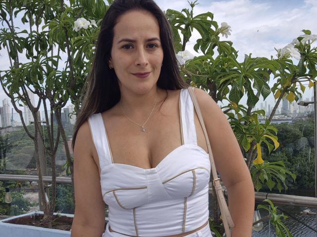 RousseMelinda - Live porn &amp; sex cam - 25818917