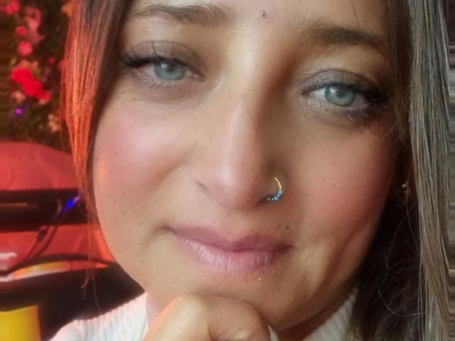 AlessadraJones - Camera khiêu dâm &amp; quyến rũ trực tiếp - 25820249