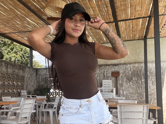 ThaliaAres - Sexe cam en vivo - 25820405