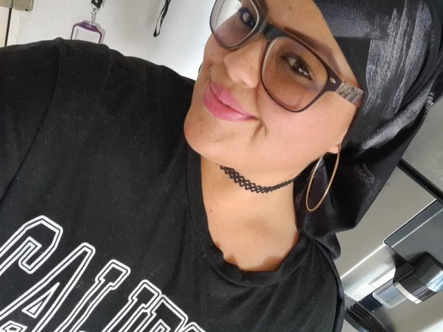 MelannieCarter - Élő pornó és szexkamera - 25821181