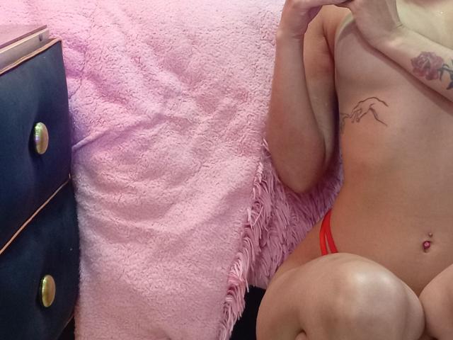 LindaWatsong - Live porn &amp; sex cam - 25823933