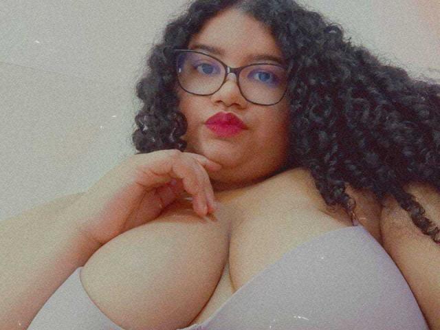 MileyCollins - Live sex cam - 25824133