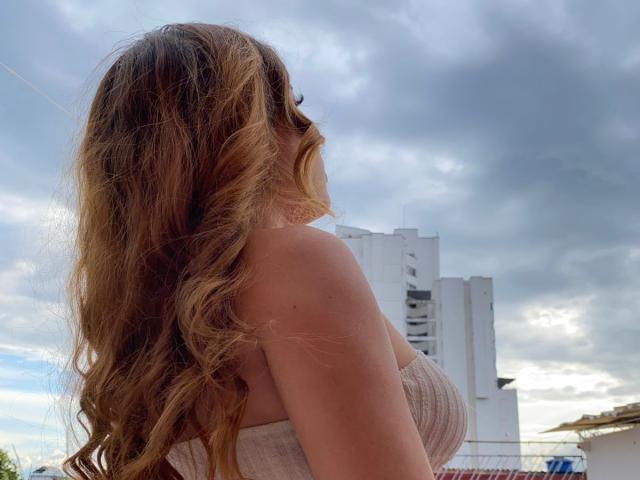 JazminRoyale - Sexe cam en vivo - 25830197