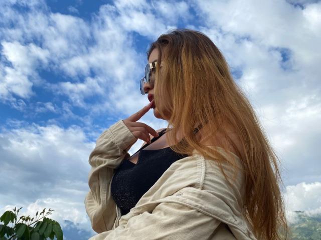 JazminRoyale - Sexe cam en vivo - 25830321